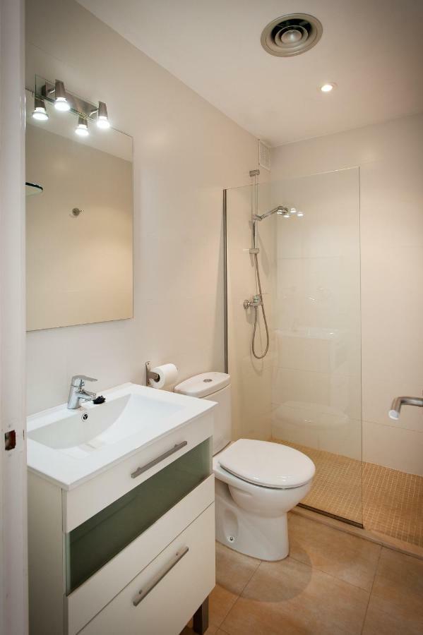 Apartamento A Pie De Playa, Climatizado Y Parking Roses Luaran gambar