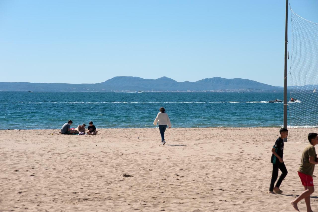 Apartamento A Pie De Playa, Climatizado Y Parking Roses Luaran gambar
